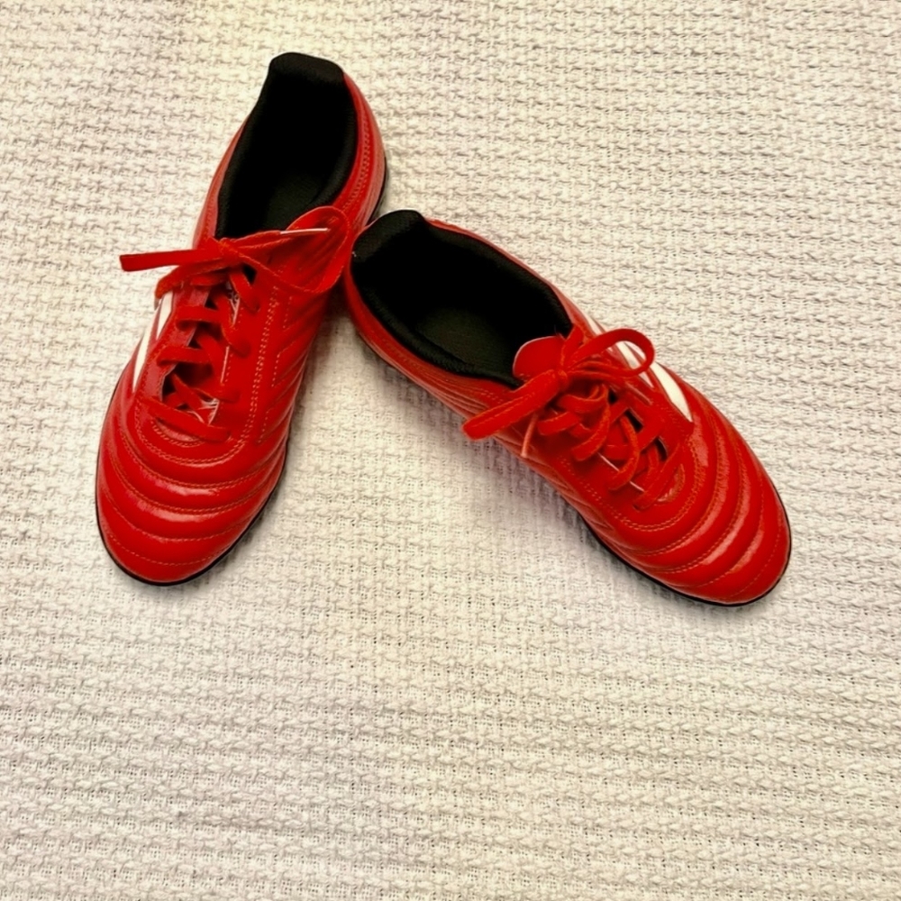 Adidas  unisex COPA soccer sneakers red size ,6